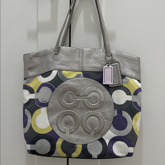 Coach Handbags - Coach (EUC) Julia Op Art Perry Tote in Silver Metallic